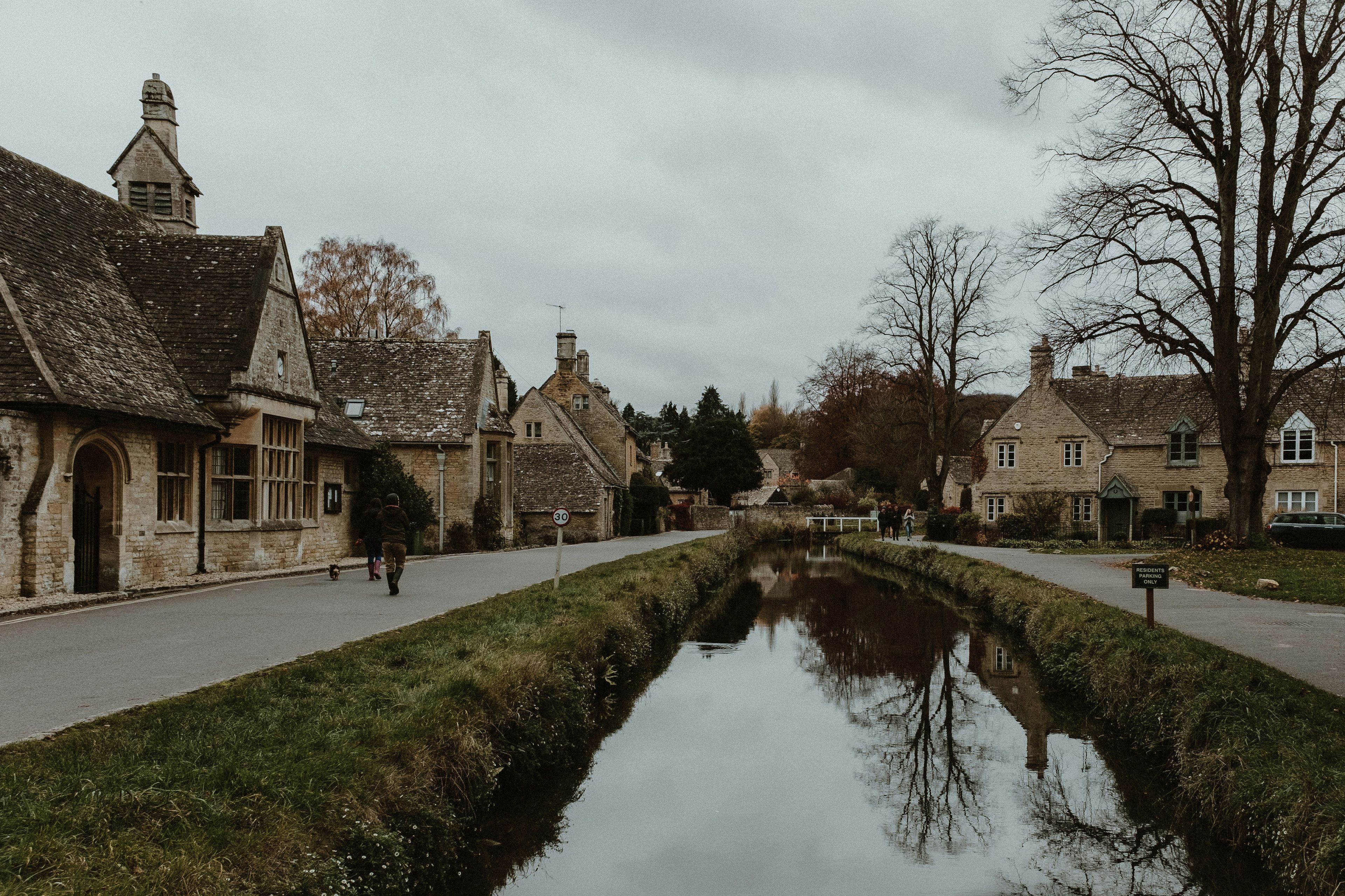 cotswolds village autumn